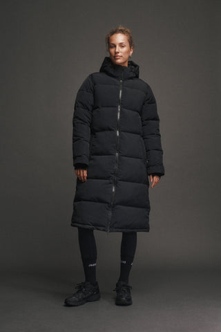 ESSENTIAL LONGLINE PUFFER JACKET BLACK