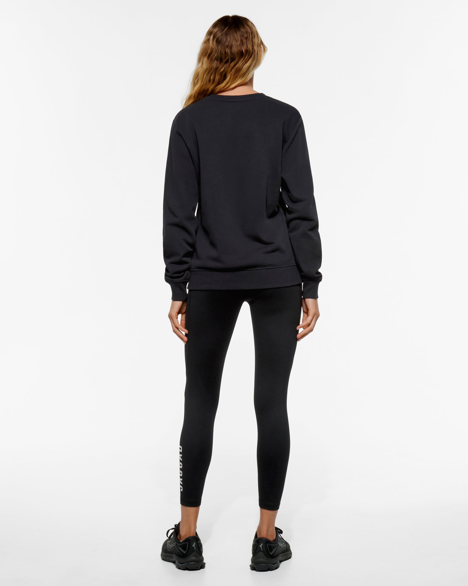 Classic Keyline Sweater Black – Jaggad