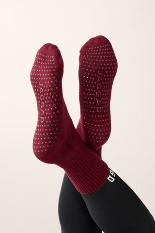 PACIFIC QUARTER CREW GRIP SOCK CHERRY