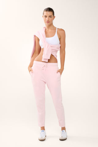 ESSENTIAL SLIM TRACKPANT BARELY PINK