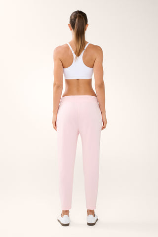 ESSENTIAL SLIM TRACKPANT BARELY PINK