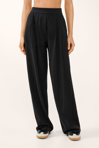 RUE PLEAT SOFTFLEX PANT BLACK