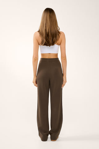 FOUNDATION PLEAT SOFTFORM PANT MOCHA