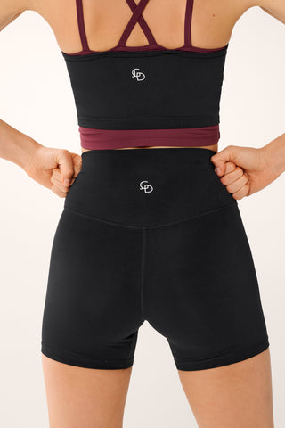 ESSENTIAL SPORT HALO SHORT BLACK