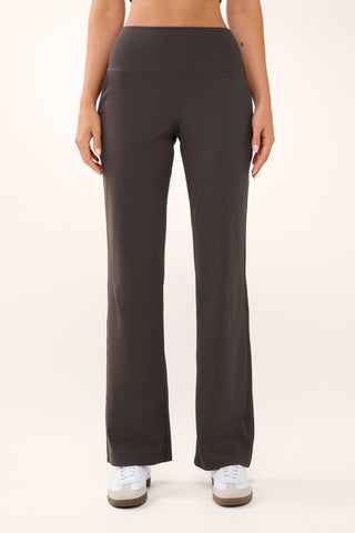 RUE WIDE LEG SOFTFLEX PANT COFFEE BEAN