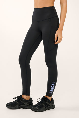 CLASSIC ANKLE BITER POCKET BASELINE LEGGING BLACK/CORNFLOWER BLUE