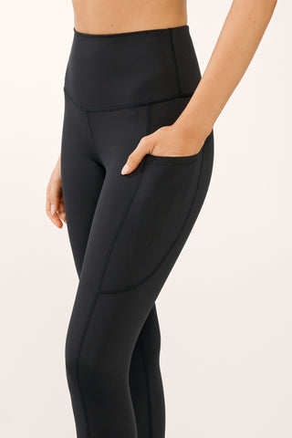 CLASSIC ANKLE BITER POCKET BASELINE LEGGING BLACK/CORNFLOWER BLUE