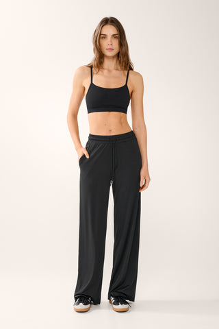 REFORM CROSS-BACK SOFTFLEX CROP TOP BLACK