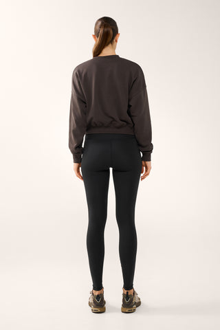EMBLEM CROP SIGNATURE SWEATER ESPRESSO