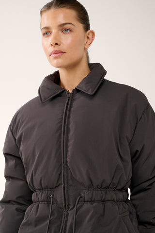 GREENWICH MID-LINE PUFFER JACKET COFFEE BEAN