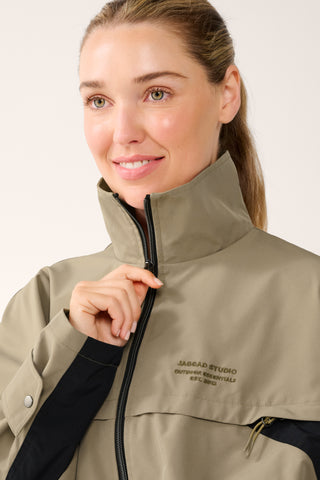 SUMMIT FUNNEL NECK JACKET