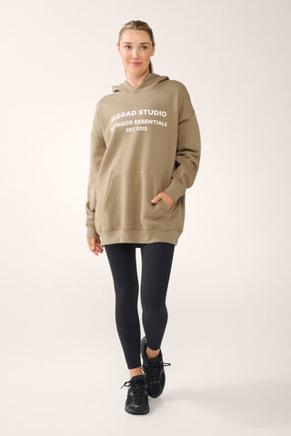 SUMMIT LONGLINE SIGNATURE HOODIE OAK BROWN