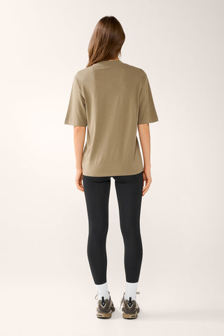 STUDIO SIGNATURE TEE OAK