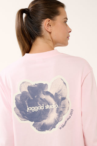 STATIC OVERSIZED LONG SLEEVE DELUXE TEE BARELY PINK