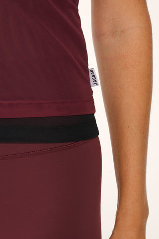 MOMENTUM LAYERED MESH TEE CHERRY