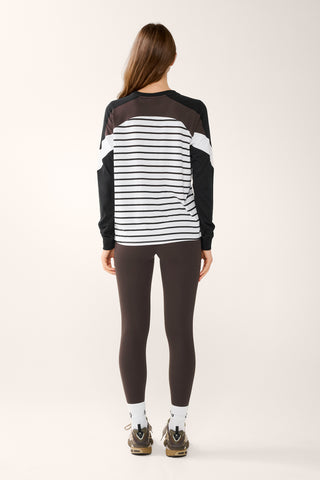 CENTERED RAGLAN LONG SLEEVE TEE