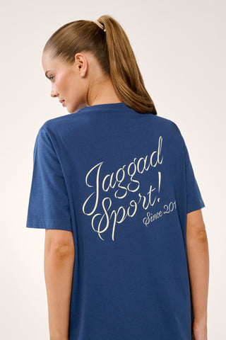 SCRIPT SPORTS BOXY TEE COLLEGE BLUE