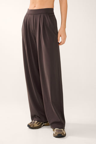 RUE PLEAT HALO PANT COFFEE